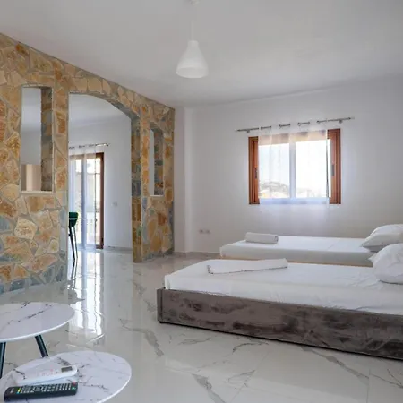 Villa Asllani Ap2 *
